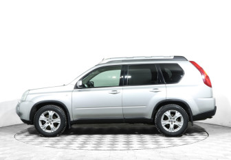 Подержанный автомобиль Nissan X-Trail 2008 года (8 фото)