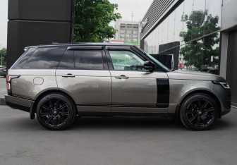 Подержанный автомобиль Land Rover Range Rover 2019 года (4 фото)