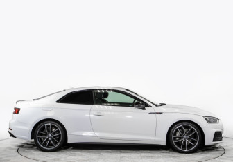 Подержанный автомобиль Audi A5 Coupe 2019 года (3 фото)