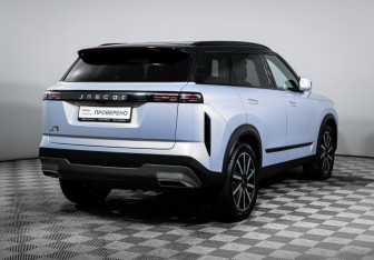 Подержанный автомобиль Jaecoo J7 2024 года (5 фото)