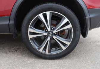 Подержанный автомобиль Nissan Qashqai 2020 года (9 фото)