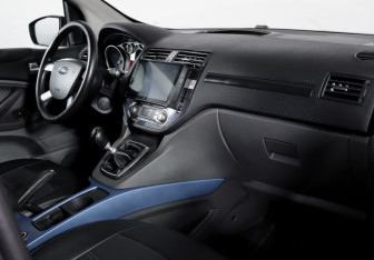 Подержанный автомобиль Ford Kuga 2008 года (9 фото)