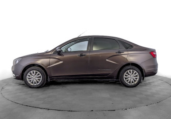 Подержанный автомобиль LADA (ВАЗ) Vesta Sedan 2019 года (8 фото)