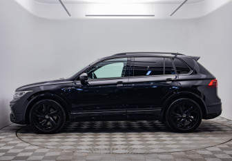 Подержанный автомобиль Volkswagen Tiguan 2021 года (8 фото)