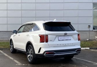 Подержанный автомобиль Kia Sorento 2021 года (7 фото)