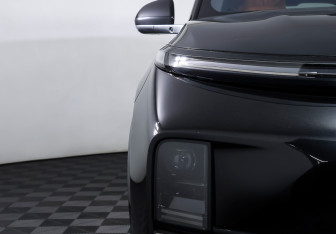 Подержанный автомобиль LiXiang L9 2023 года (31 фото)