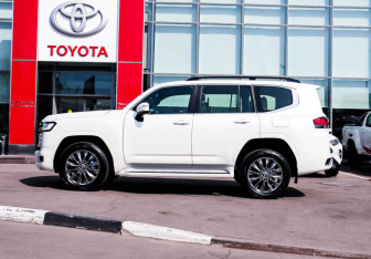Новый Toyota Land Cruiser Suv 2025 (8 фото)
