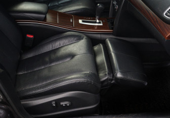 Подержанный автомобиль Nissan Teana 2010 года (10 фото)