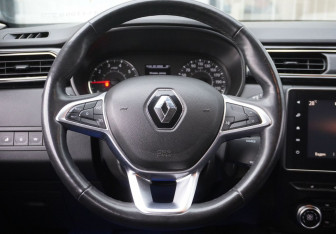 Подержанный автомобиль Renault Arkana 2019 года (14 фото)