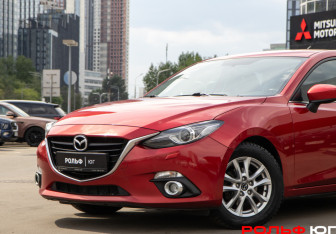 Подержанный автомобиль Mazda 3 Sedan 2014 года (14 фото)