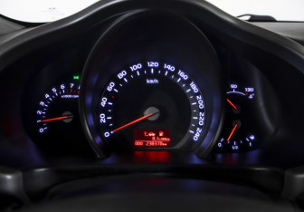 Подержанный автомобиль Kia Sportage 2015 года (11 фото)