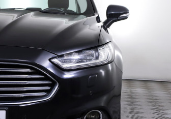 Подержанный автомобиль Ford Mondeo Sedan 2017 года (7 фото)