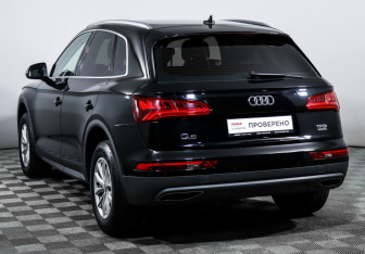 Подержанный автомобиль Audi Q5 2017 года (7 фото)