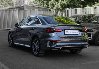 Подержанный автомобиль Audi A3 Sedan 2022 года (6 фото)