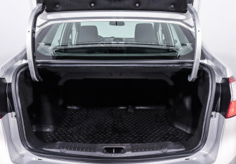 Подержанный автомобиль Ford Fiesta Sedan 2018 года (12 фото)