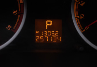 Подержанный автомобиль Opel Corsa 2008 года (12 фото)