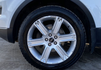 Подержанный автомобиль Land Rover Range Rover Evoque 2012 года (9 фото)