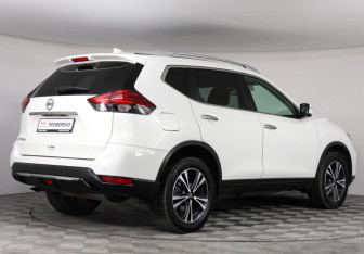 Подержанный автомобиль Nissan X-Trail 2021 года (5 фото)