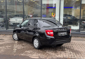 Подержанный автомобиль LADA (ВАЗ) Granta Sedan 2022 года (6 фото)