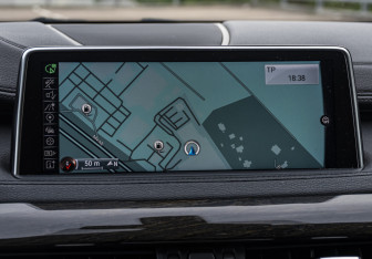 Подержанный автомобиль BMW X6 2016 года (16 фото)