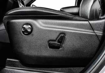 Подержанный автомобиль Jeep Grand Cherokee 2013 года (18 фото)