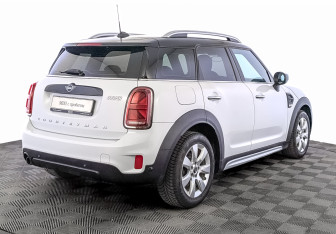 Подержанный автомобиль MINI Countryman 2020 года (5 фото)