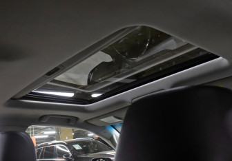 Подержанный автомобиль Toyota Land Cruiser Suv 2015 года (18 фото)