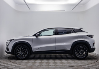 Подержанный автомобиль Changan UNI-T 2023 года (8 фото)
