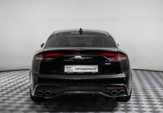 Подержанный автомобиль Kia Stinger 2021 года (6 фото)