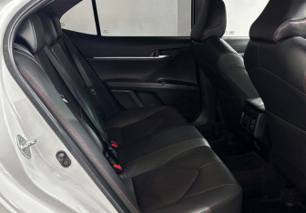 Подержанный автомобиль Toyota Camry Sedan 2020 года (9 фото)