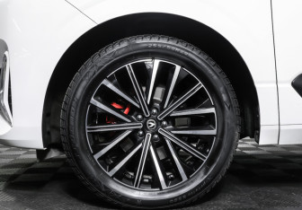 Подержанный автомобиль Changan UNI-K 2023 года (31 фото)