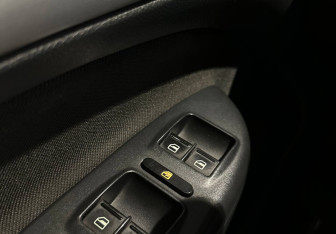 Подержанный автомобиль Skoda Octavia Liftback 2012 года (13 фото)