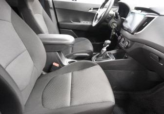 Подержанный автомобиль Hyundai Creta 2020 года (11 фото)