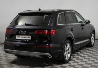 Подержанный автомобиль Audi Q7 2016 года (5 фото)