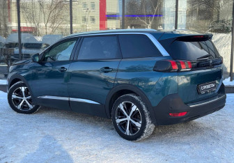 Подержанный автомобиль Peugeot 5008 Suv 2020 года (6 фото)