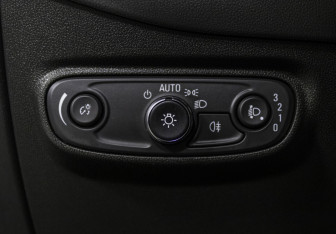 Подержанный автомобиль Chevrolet Equinox 2021 года (17 фото)