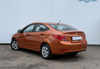 Подержанный автомобиль Hyundai Solaris Sedan 2014 года (7 фото)