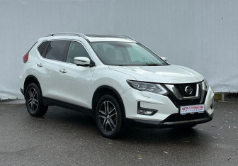 Подержанный автомобиль Nissan X-Trail 2019 года (3 фото)