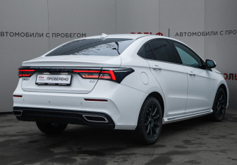 Подержанный автомобиль Omoda S5 2024 года (5 фото)