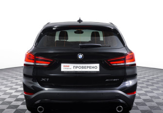 Подержанный автомобиль BMW X1 2020 года (6 фото)