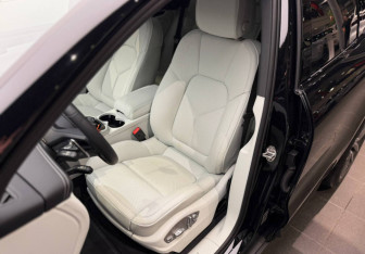 Новый Porsche Macan 2025 (7 фото)