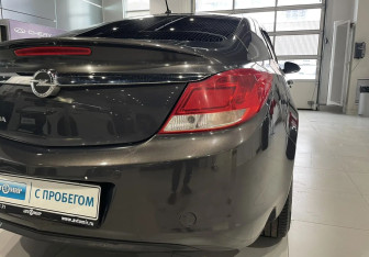 Подержанный автомобиль Opel Insignia Liftback 2013 года (8 фото)