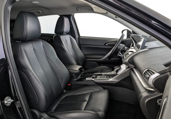 Подержанный автомобиль Mitsubishi Eclipse Cross 2019 года (24 фото)