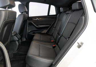 Подержанный автомобиль BMW X4 2015 года (18 фото)