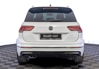Подержанный автомобиль Volkswagen Tiguan 2018 года (6 фото)