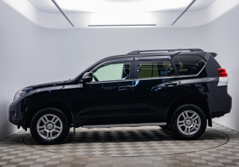 Подержанный автомобиль Toyota Land Cruiser Prado 2013 года (8 фото)