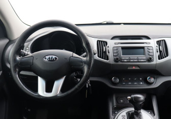Подержанный автомобиль Kia Sportage 2015 года (14 фото)