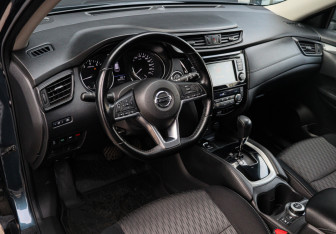 Подержанный автомобиль Nissan X-Trail 2021 года (12 фото)