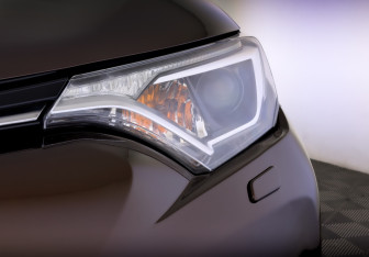 Подержанный автомобиль Toyota RAV4 2017 года (17 фото)