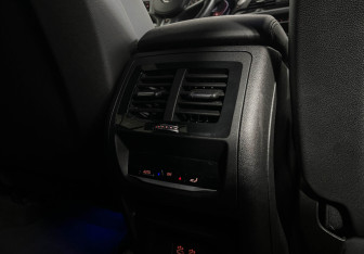 Подержанный автомобиль BMW X4 2021 года (24 фото)